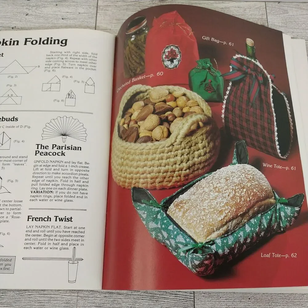 Country Christmas Entertaining - Recipes +Table Creations Craft Book - Vtg 1980s